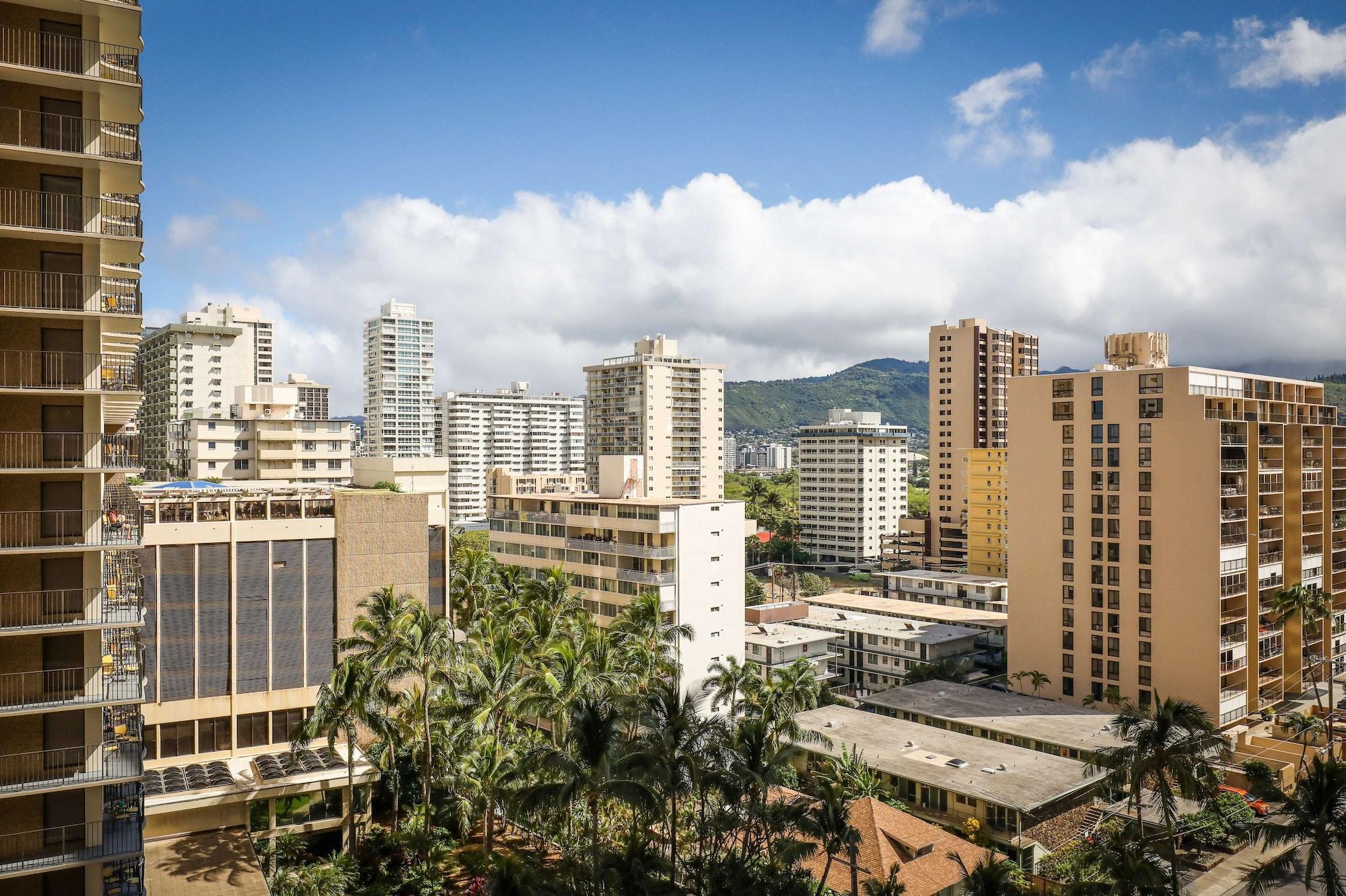 Aston at the Waikiki Banyan Aparthotel Honolulu Bagian luar foto